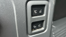 Land Rover Defender 3.0 D250 XS Edition 110 5dr Auto Diesel Estate